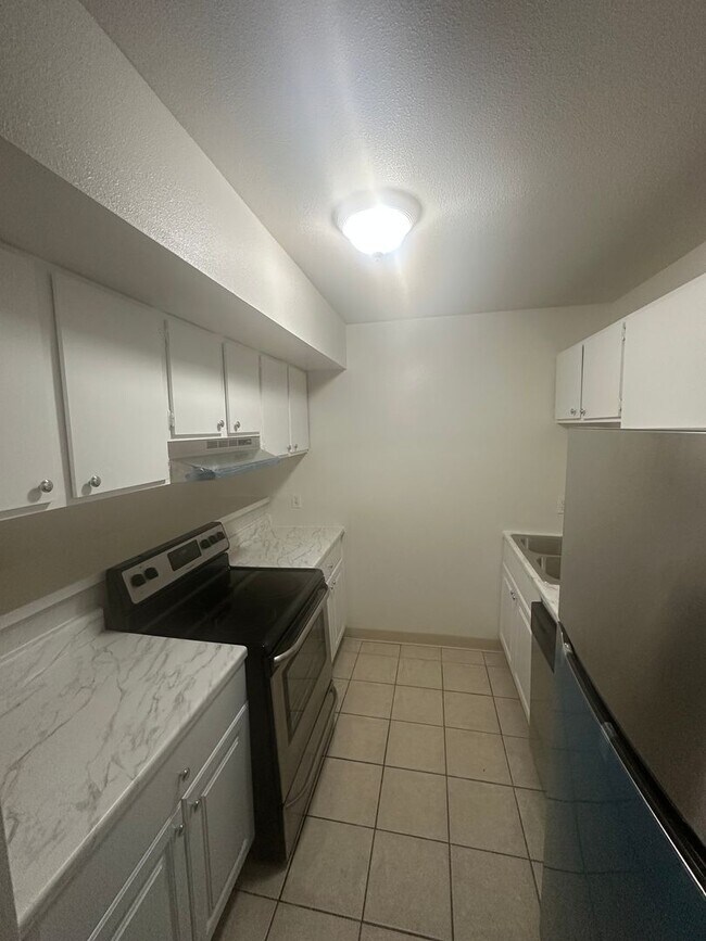 Photo - 2 Bedroom !!!
