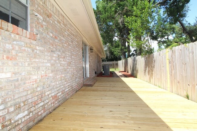 Photo - Beautiful 3BR Home in North Hill – Special...