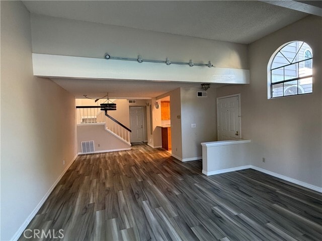 Photo - 15732 Tetley St