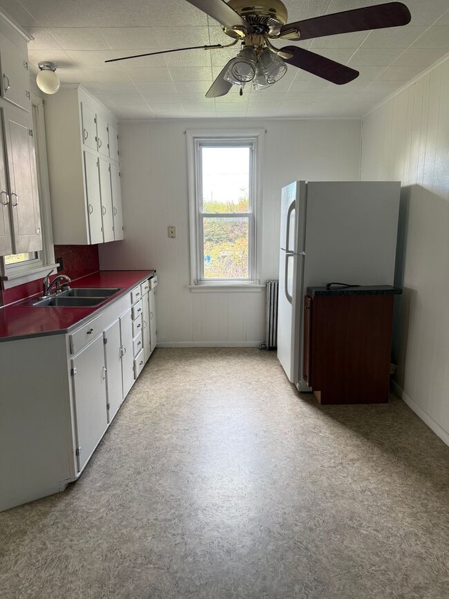 Photo - 114 W Harrisburg Ave