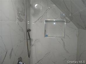 Photo - 256-07 87th Rd