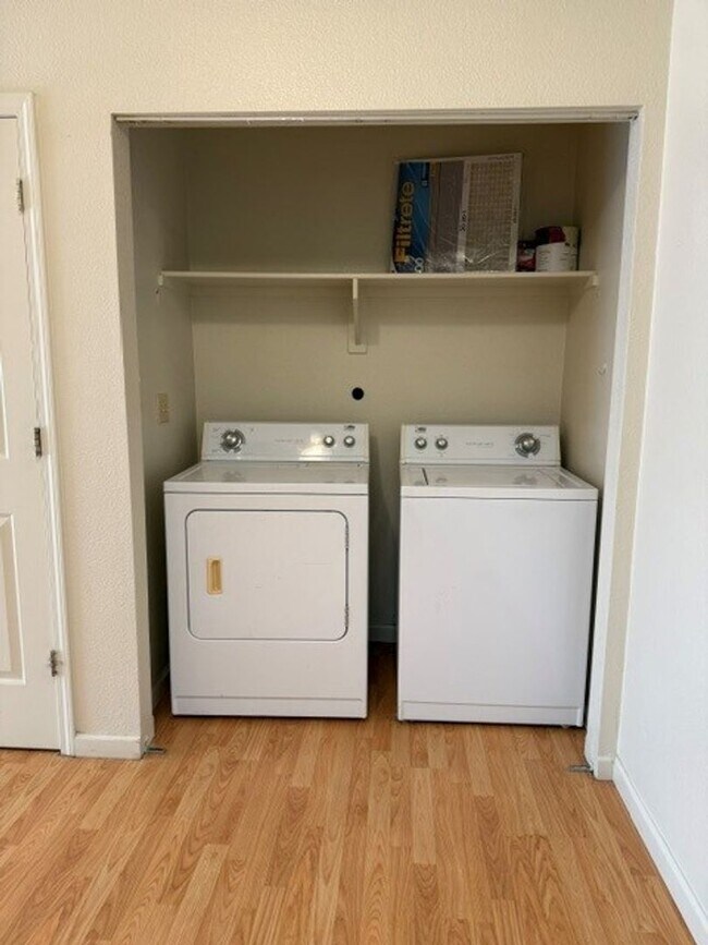 Photo - LI705-Gifford,Charles Unidad 707