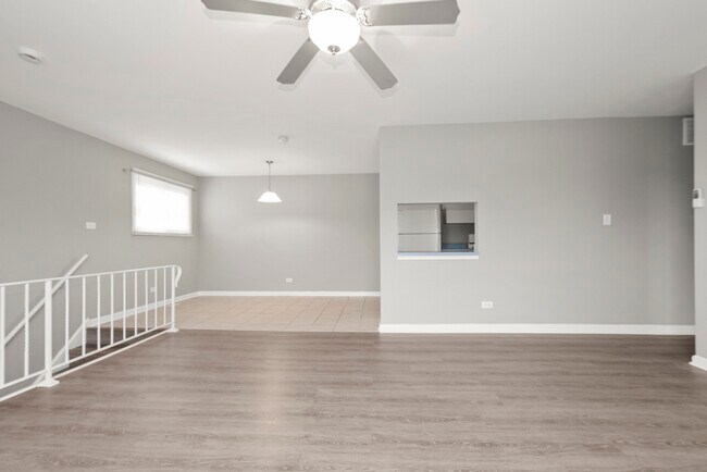 Photo - 7924 164th Pl Unidad 7924