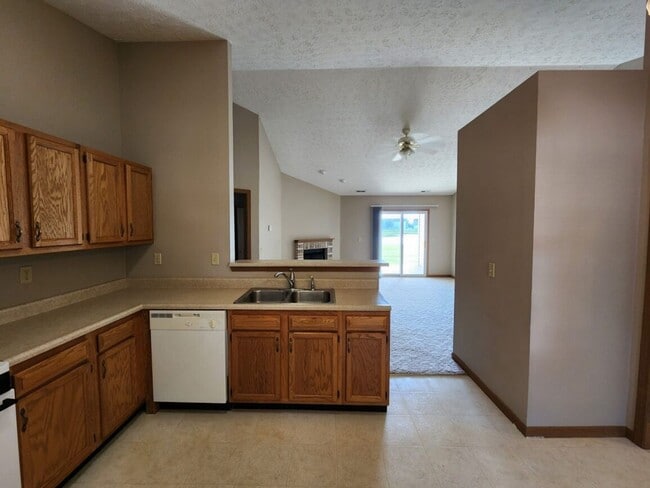 Building Photo - 2399 Hopkins Dr Rental