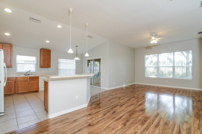 5515 Lansdowne Way