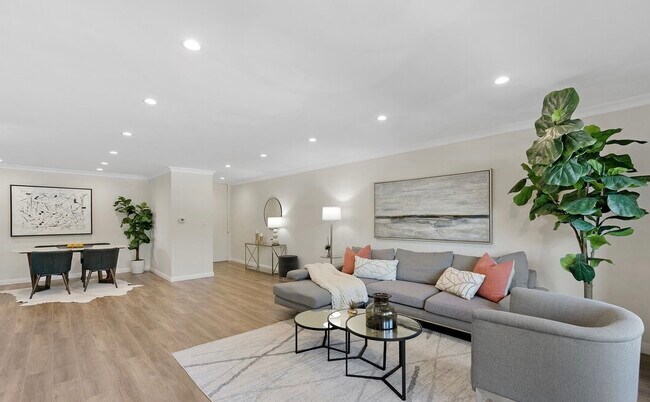 Photo - 5411 Tyrone Ave