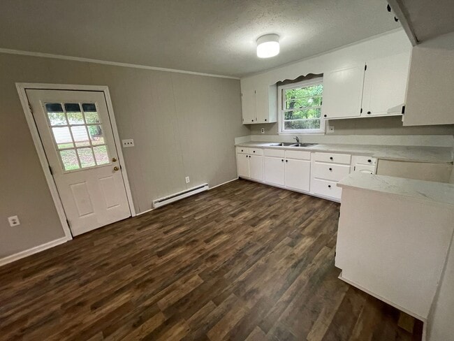 Photo - Freshly painted 2 bedroom 1 bath house- Pet Friendly!