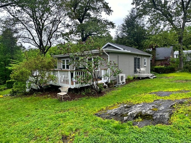 Photo - 18 Inglenook Dr