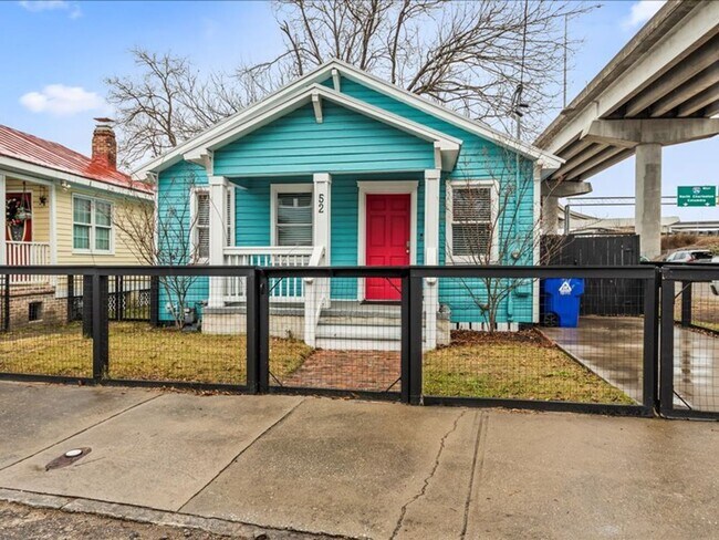 Photo - 2 Bedroom, 2 Bath Home with ADU Downtown Charleston!