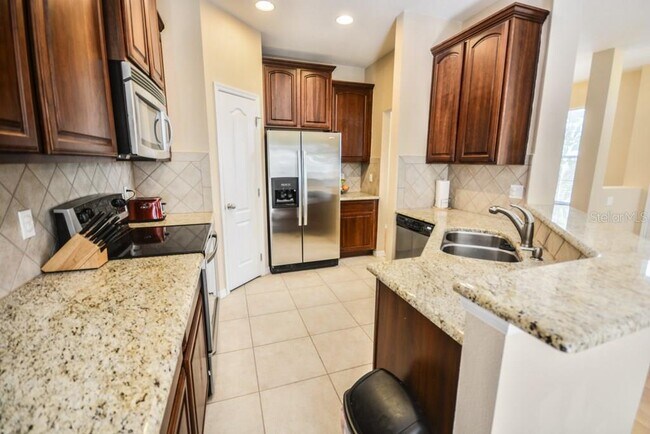 Photo - 7001 Interbay Blvd