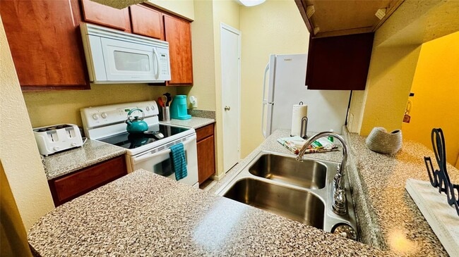 Photo - 3506 Cove View Blvd