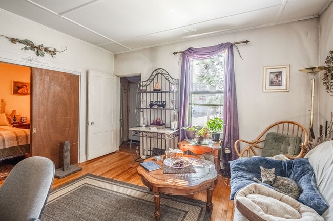 Photo - 6-8 Oxford Street