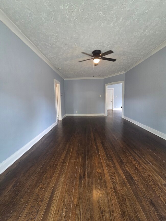 Living Room - 2605 W 65th St Unit 1E