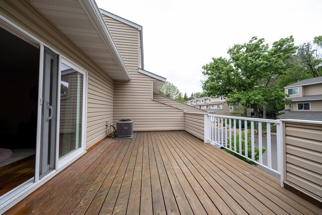 Photo - 14210 Hibiscus Ct Townhome