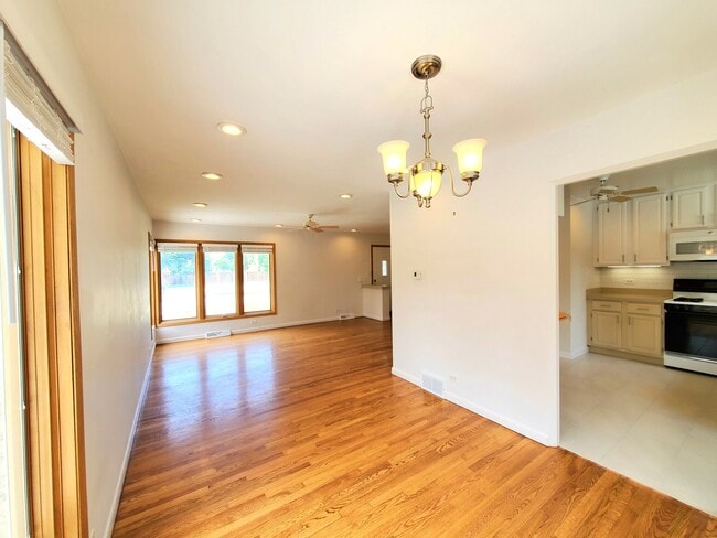 Photo - 4715 W Lake Ave