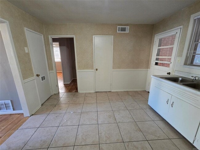 Photo - 3444 Audubon Rd