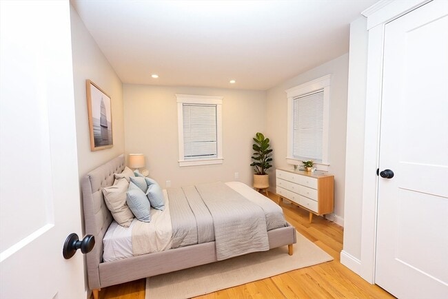 85 Oak St