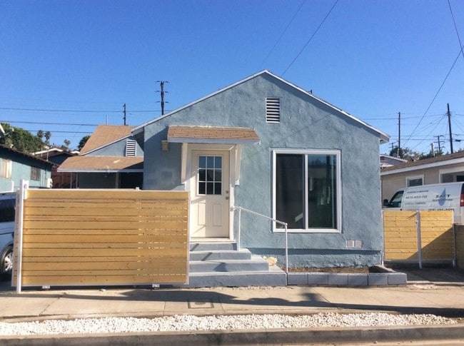 Building Photo - 661 W Ave 28 Rental