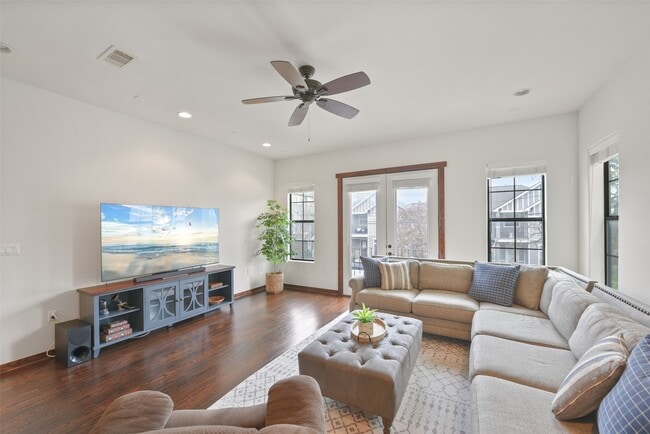 Photo - 2601 Bevis St