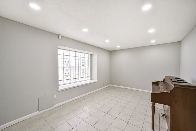 Photo - 7059 Chasewood Dr Unit True