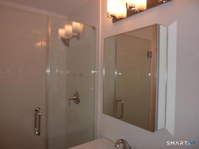 Photo - 62 Heritage Hill Rd Unit APT C