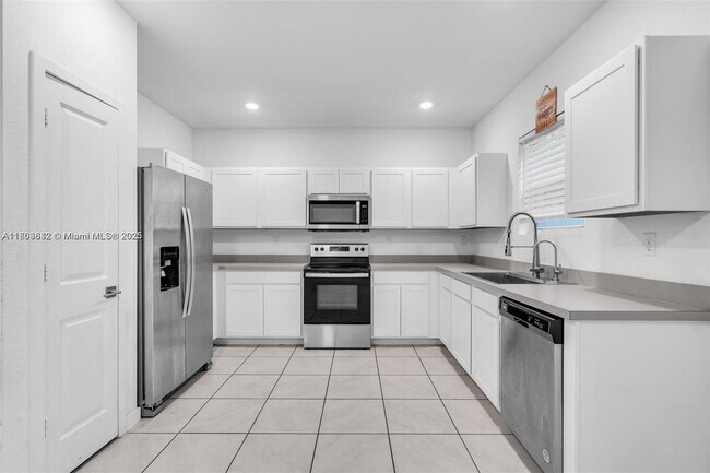 Photo - 1871 SE 9th Terrace