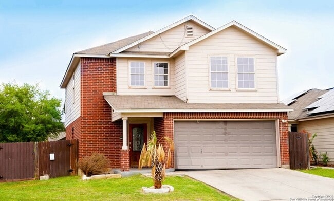 Building Photo - Available Now! Spacious 2-Story 4 Bedroom ... Rental