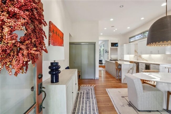 Photo - 213 Murray Hill Ave NE