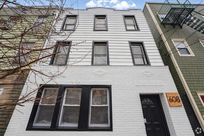 Building Photo - 608 Palisade Ave Unit 3 Rental