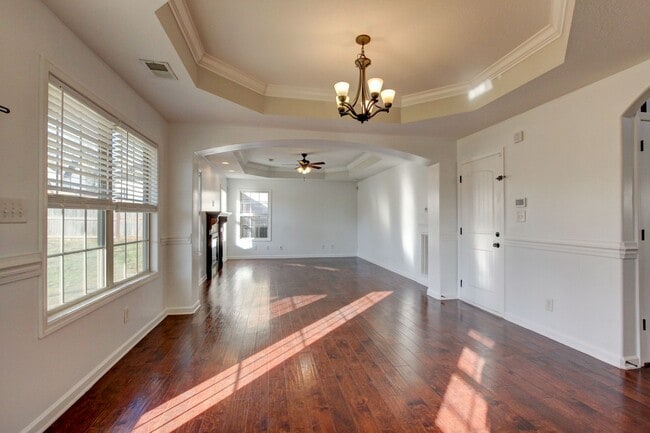 Photo - Stunning Five Bedroom With Hardwoods, Fireplace and Covered Patio in Sunset Meadows