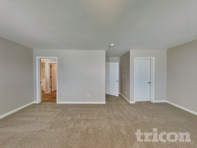 Photo - 752 Prominence Rd