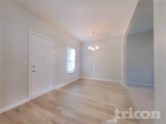 Photo - 47 Wyndham Ct