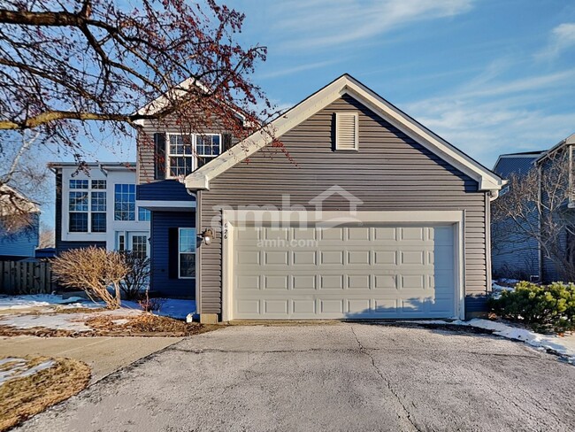 Building Photo - 626 David St