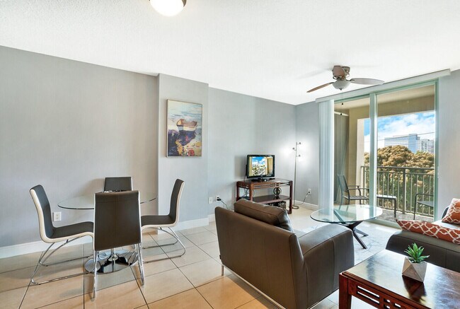 Photo - 610 Clematis St Unit 538