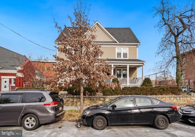 Building Photo - 837 Shepherd St NW