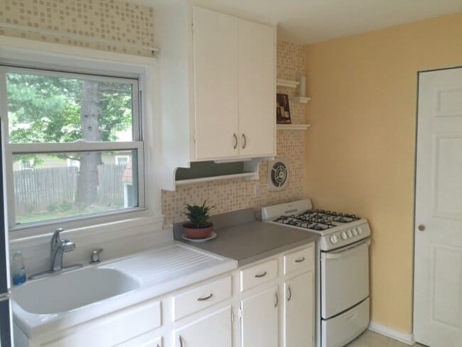 Photo - 20 Elmhurst Cir