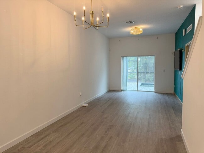 Photo - 368 Famagusta Dr