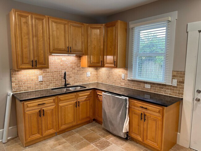 Photo - 2568-2570 Deming Ave. Unidad 2568