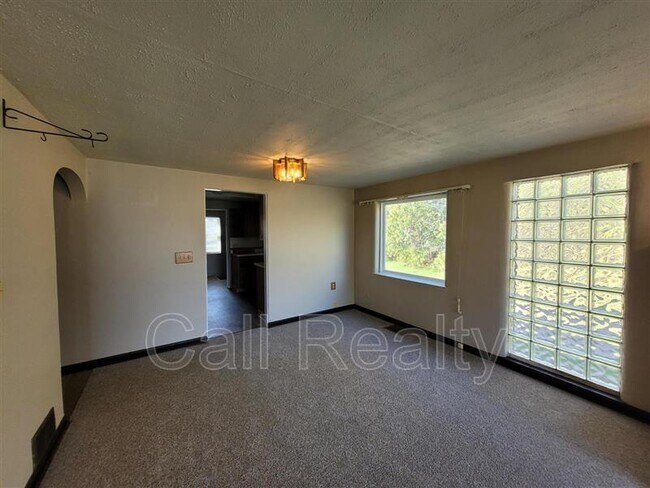 Photo - 18418 E 4th Ave