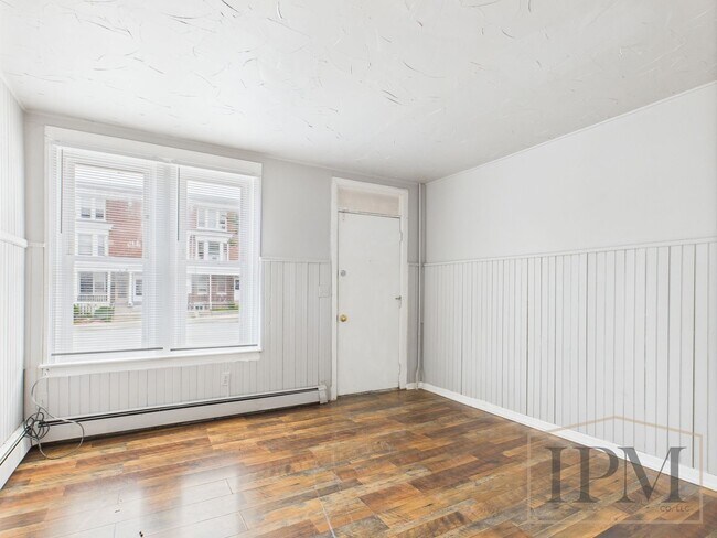 Building Photo - 44 N Broad St Unit 1 Rental