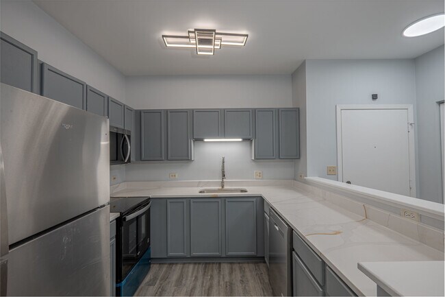 801 N McLean Blvd