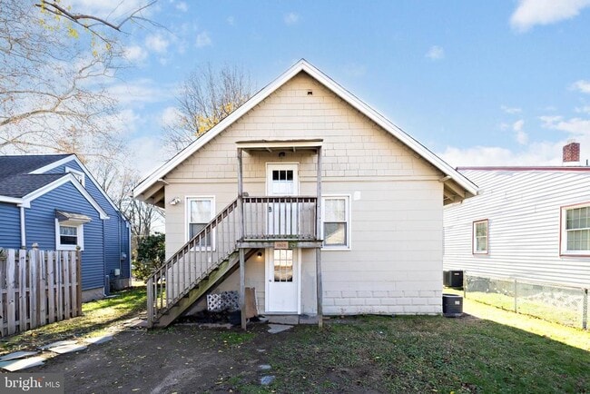 Photo - 1305 Sylvan Dr