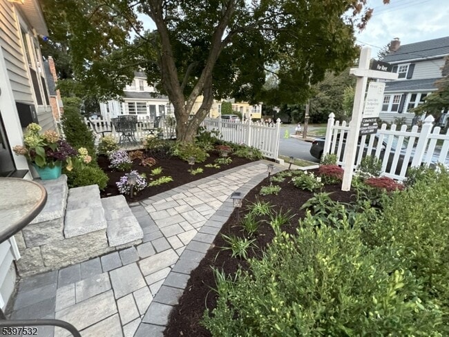 Photo - 20 Van Dyke Pl