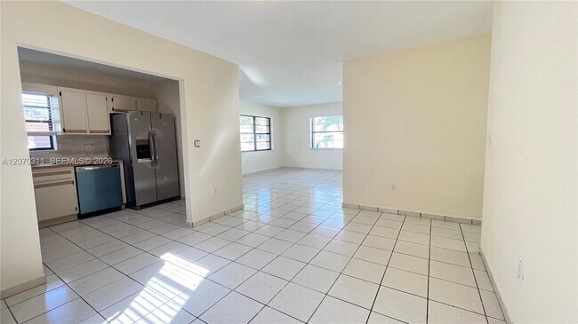 Photo - 2820 SW 25th St Unit 2820