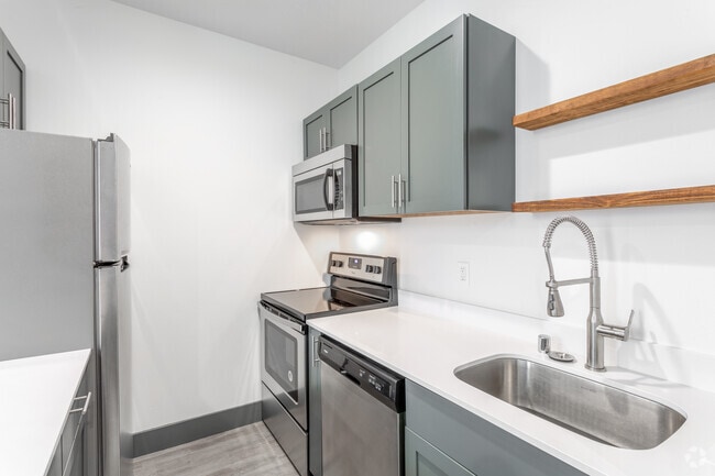 1BR, 1BA - 407 SF