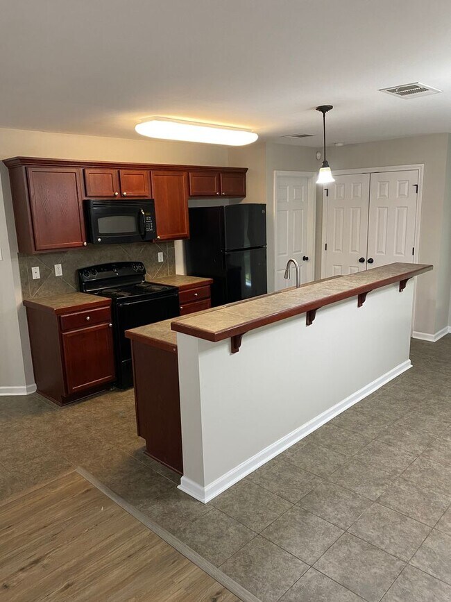 Photo - 14621 Madison Ln