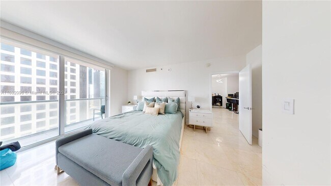 Photo - 500 Brickell Ave Unidad 2610