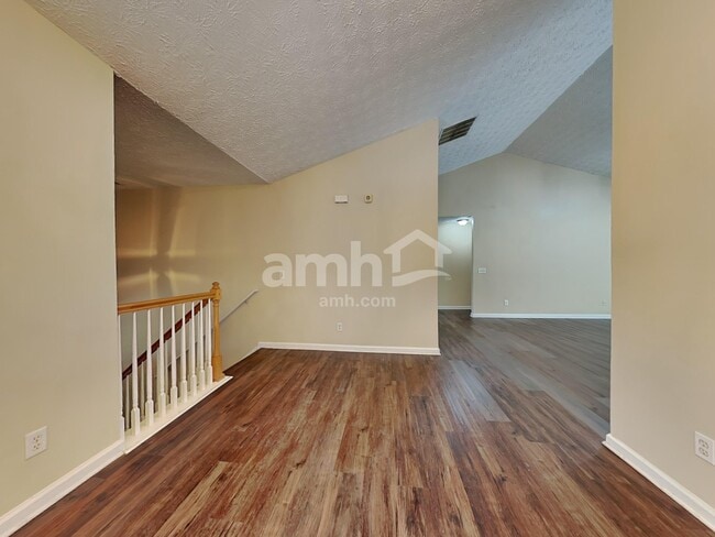 Photo - 931 Winding Down Way