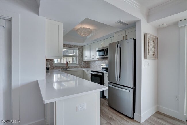 Photo - 3500 Gulf Shore Blvd N Unidad 408