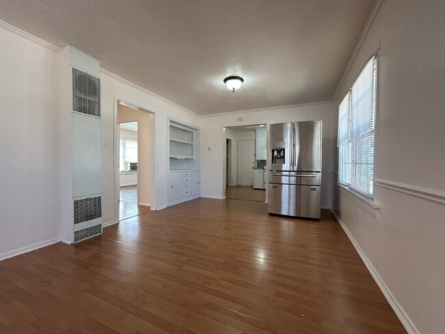 Photo - 2211 26th St